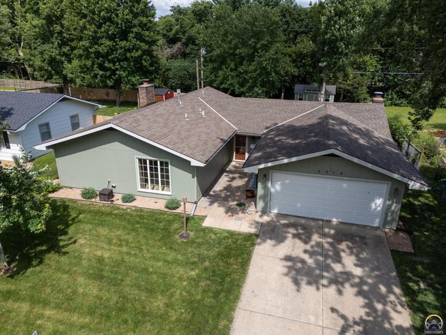 2904 Belle Haven, Lawrence, KS 66046