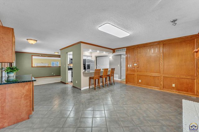 2904 Belle Haven, Lawrence, KS 66046