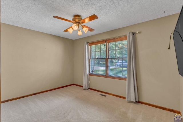 2904 Belle Haven, Lawrence, KS 66046