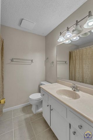 2904 Belle Haven, Lawrence, KS 66046