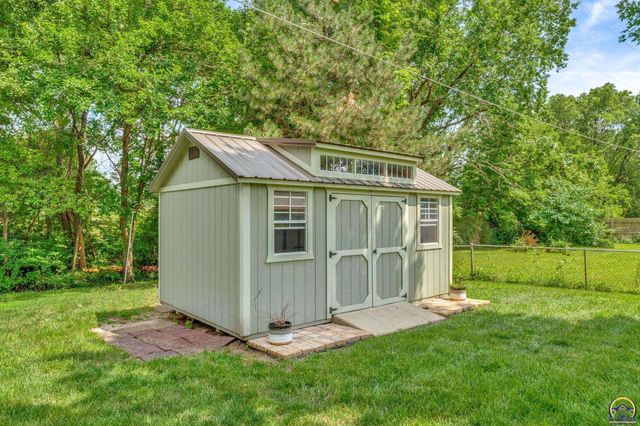2904 Belle Haven, Lawrence, KS 66046