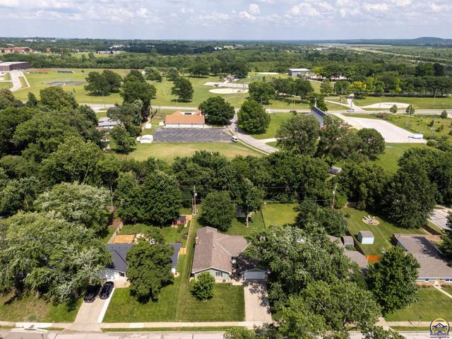 2904 Belle Haven, Lawrence, KS 66046
