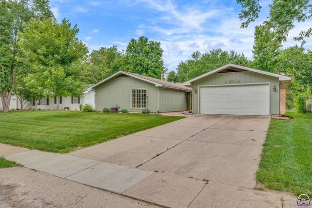 2904 Belle Haven, Lawrence, KS 66046
