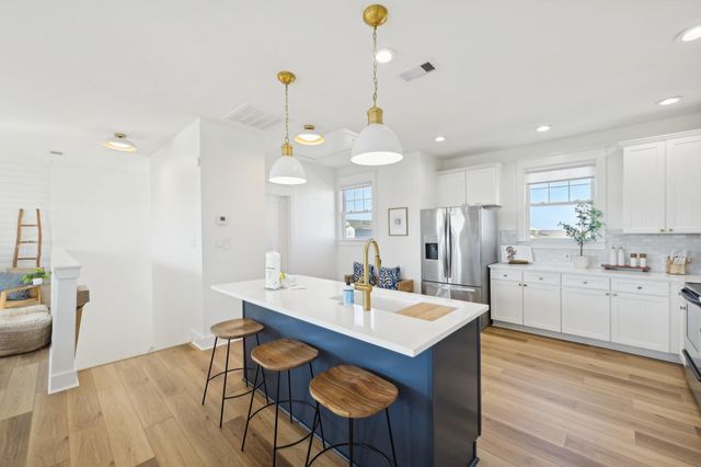 4130 King Rail Circle, Galveston, TX 77554