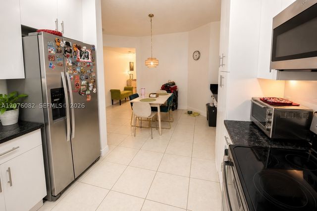 10750 NW 66th St 413, Doral, FL 33178