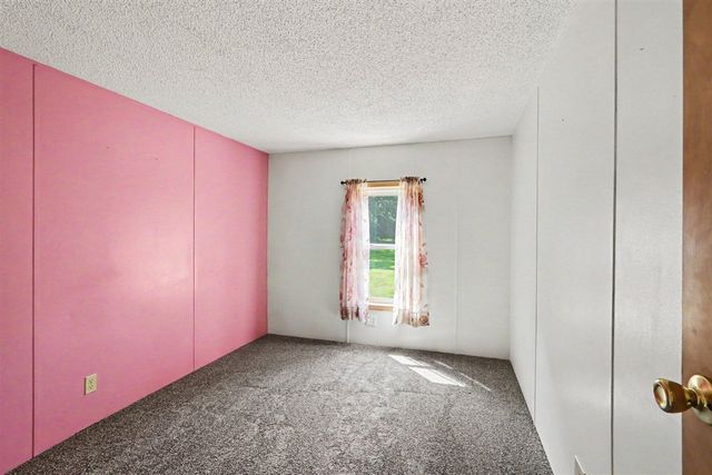14164 Riverside Drive, Constantine, MI 49042