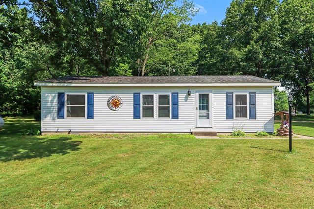 14164 Riverside Drive, Constantine, MI 49042