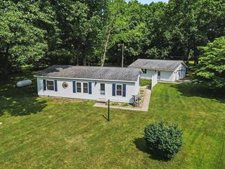14164 Riverside Drive, Constantine, MI 49042