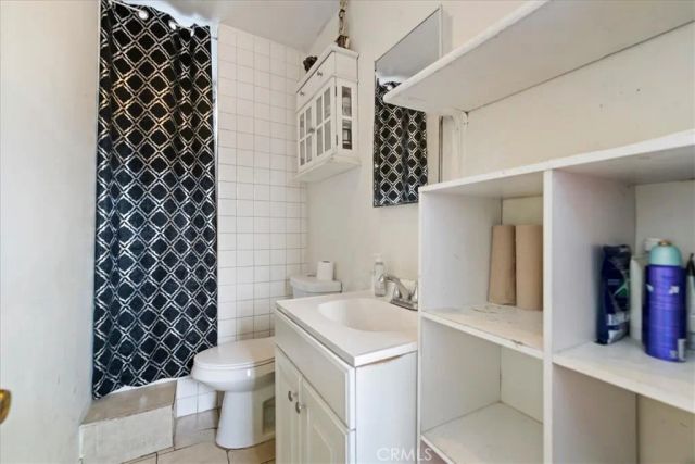 3529 10th Avenue, Los Angeles, CA 90018