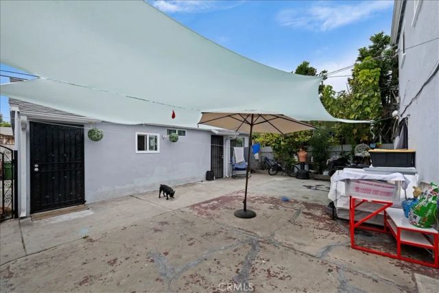 3529 10th Avenue, Los Angeles, CA 90018