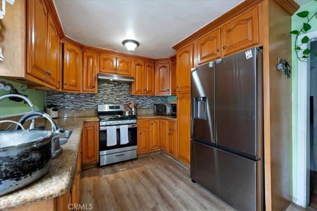 3529 10th Avenue, Los Angeles, CA 90018