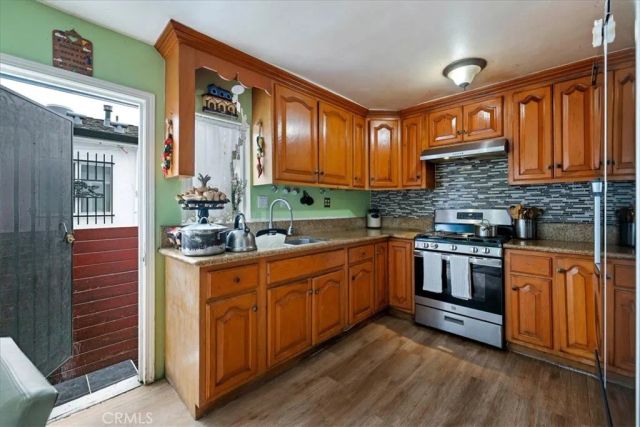 3529 10th Avenue, Los Angeles, CA 90018