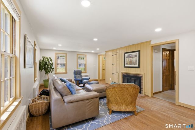 244 Buttonball Lane, Glastonbury, CT 06033