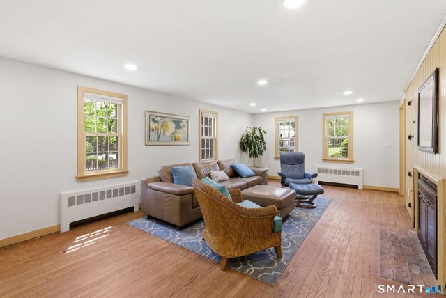 244 Buttonball Lane, Glastonbury, CT 06033