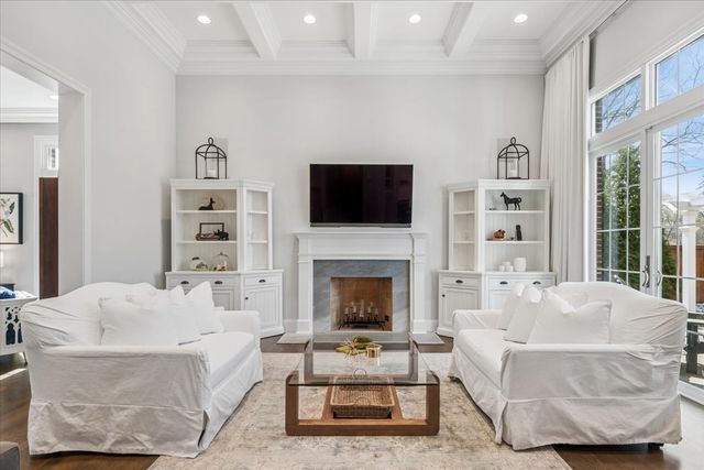 1024 Prairie Lawn Road, Glenview, IL 60025