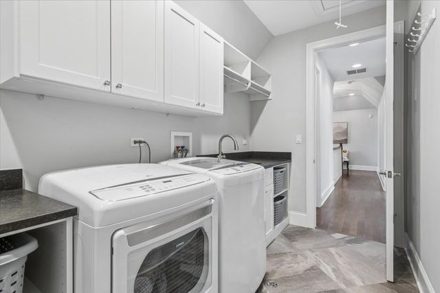 1024 Prairie Lawn Road, Glenview, IL 60025