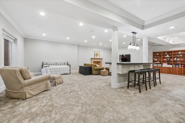 1024 Prairie Lawn Road, Glenview, IL 60025