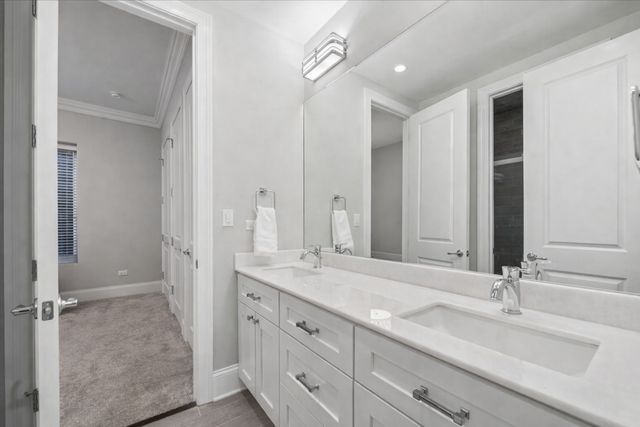 1024 Prairie Lawn Road, Glenview, IL 60025