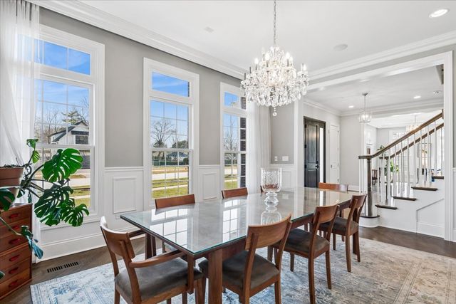 1024 Prairie Lawn Road, Glenview, IL 60025