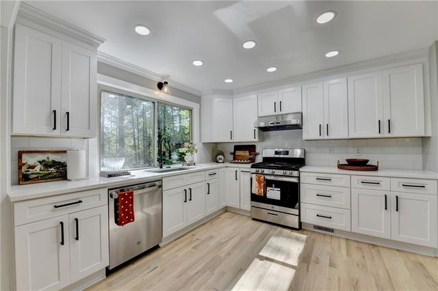 2820 bluebird cir nw, Duluth, GA 30096