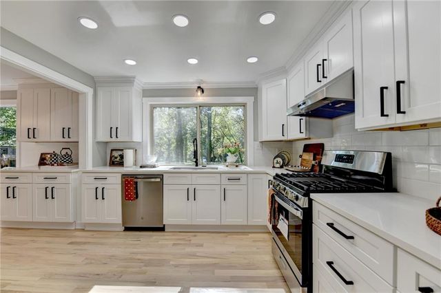 2820 bluebird cir nw, Duluth, GA 30096