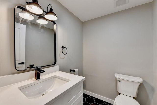 2820 bluebird cir nw, Duluth, GA 30096