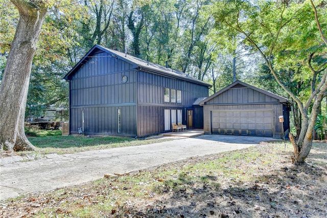 2820 bluebird cir nw, Duluth, GA 30096