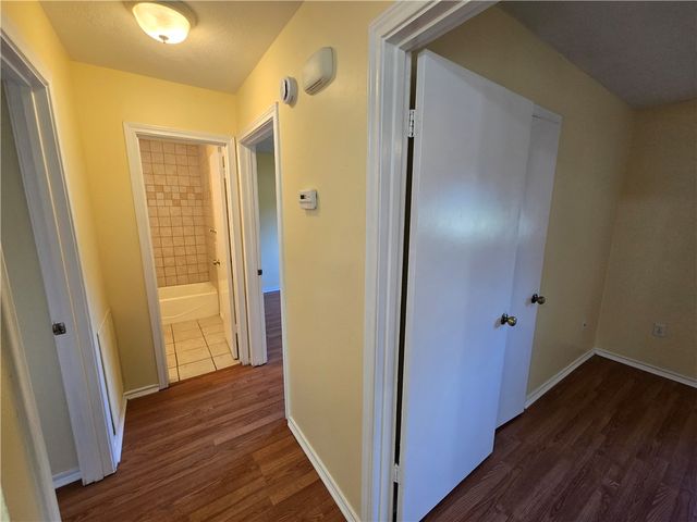 1100 Hawk Tree Drive, College Station, TX 77845