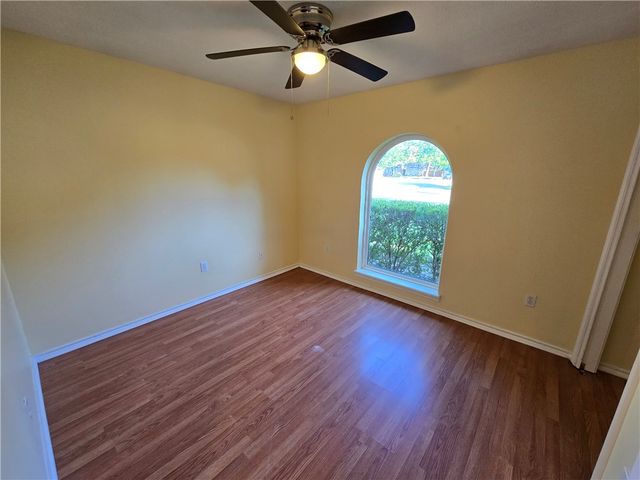 1100 Hawk Tree Drive, College Station, TX 77845