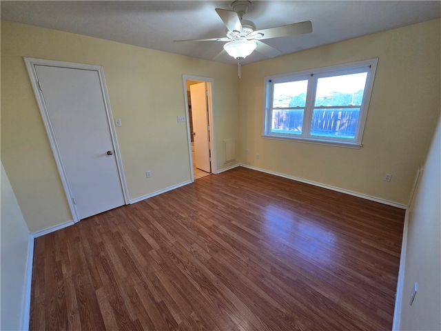 1100 Hawk Tree Drive, College Station, TX 77845