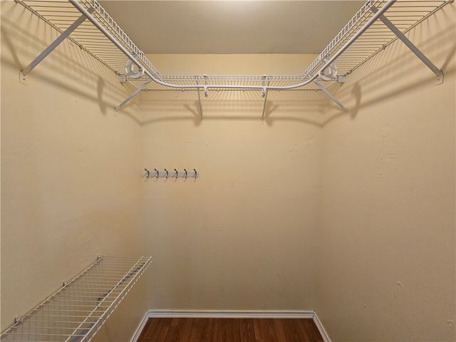 1100 Hawk Tree Drive, College Station, TX 77845