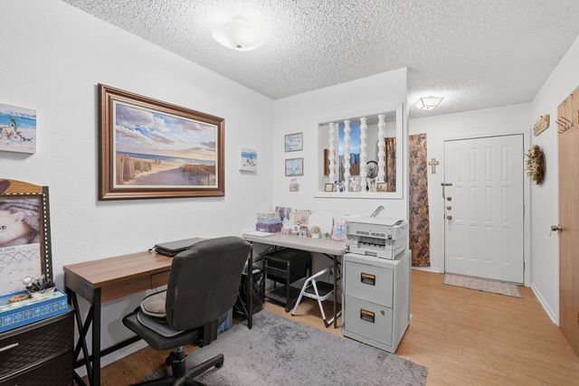 818 Lois St, Kerrville, TX 78028