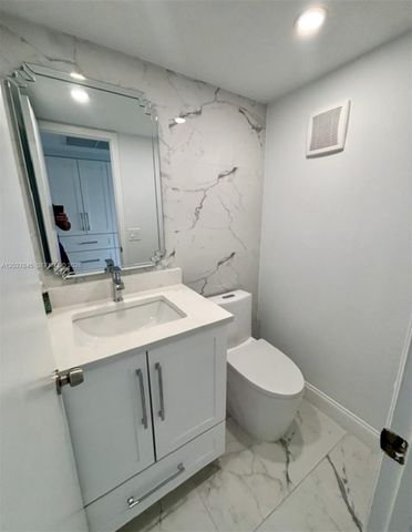 8 Islewood A 8, Deerfield Beach, FL 33442