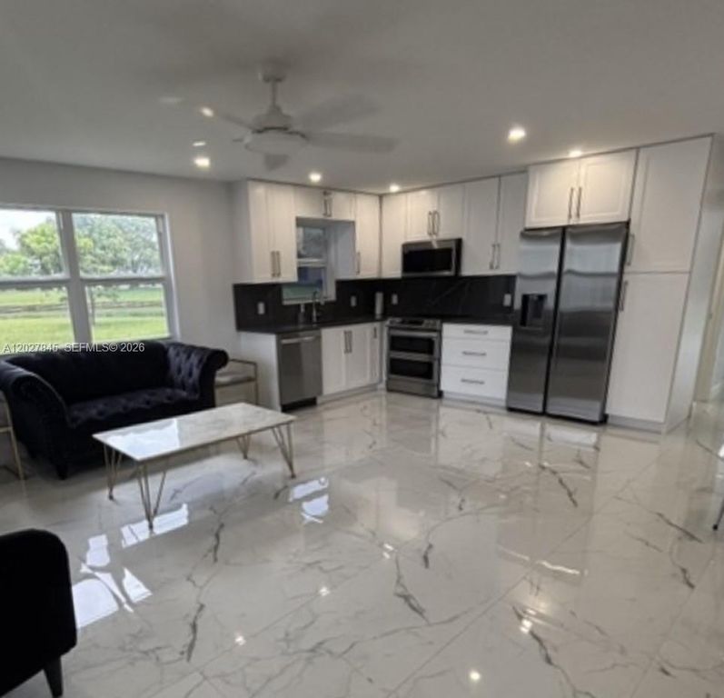 8 Islewood A 8, Deerfield Beach, FL 33442
