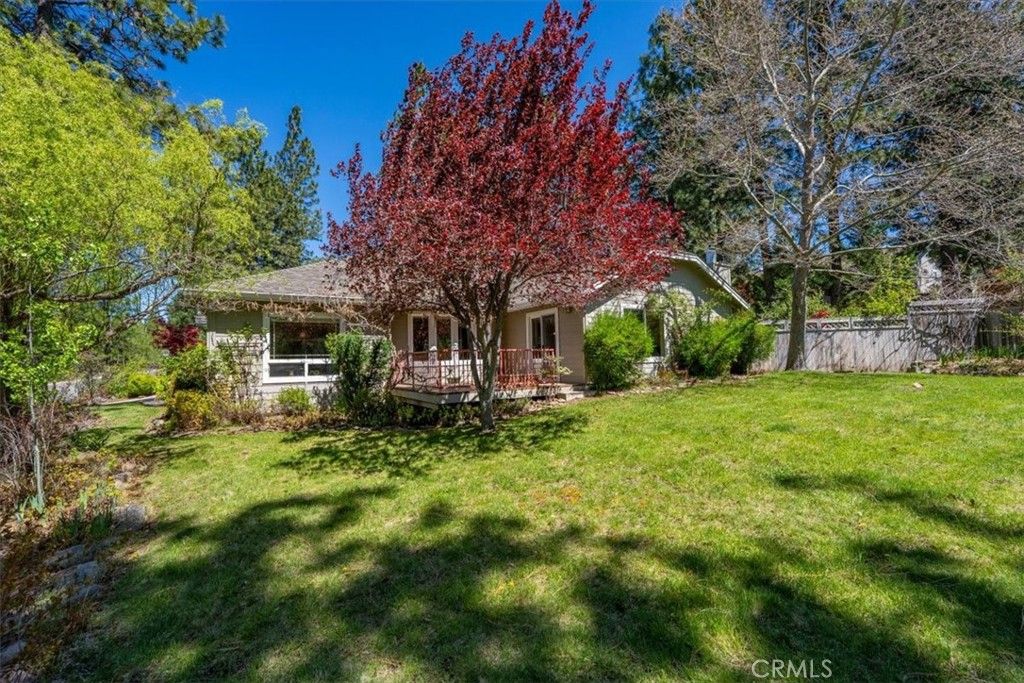 Image 12 of property listing at 818 Deas, Mount Shasta, CA 96067