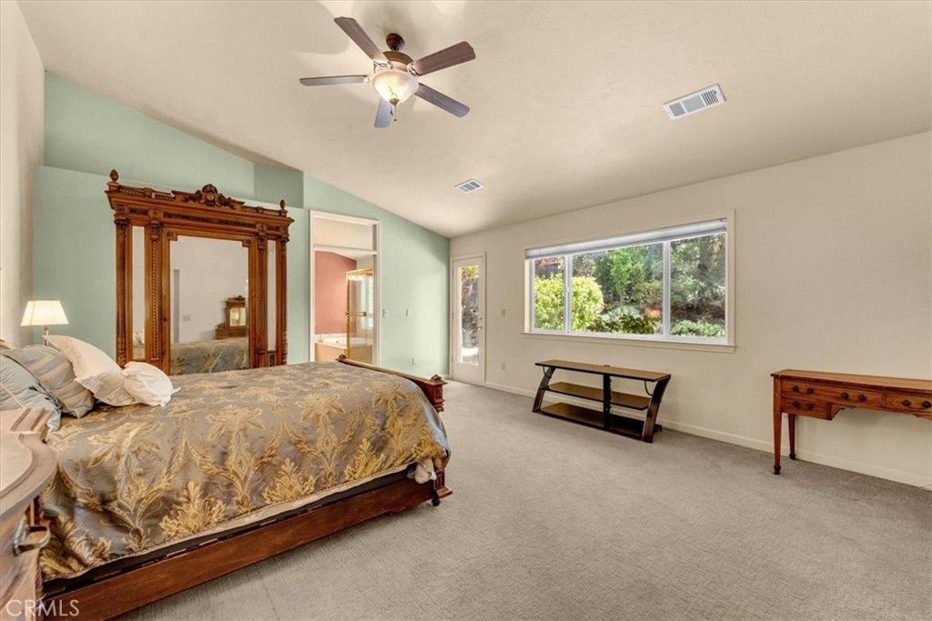 Image 20 of property listing at 818 Deas, Mount Shasta, CA 96067