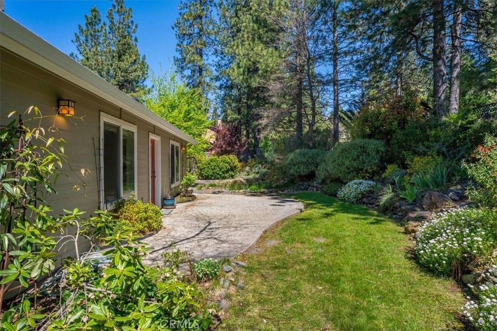 Image 47 of property listing at 818 Deas, Mount Shasta, CA 96067