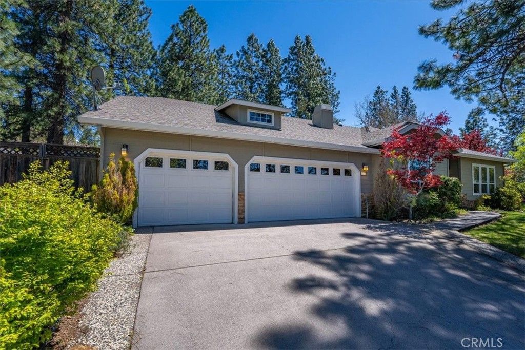 Image 6 of property listing at 818 Deas, Mount Shasta, CA 96067