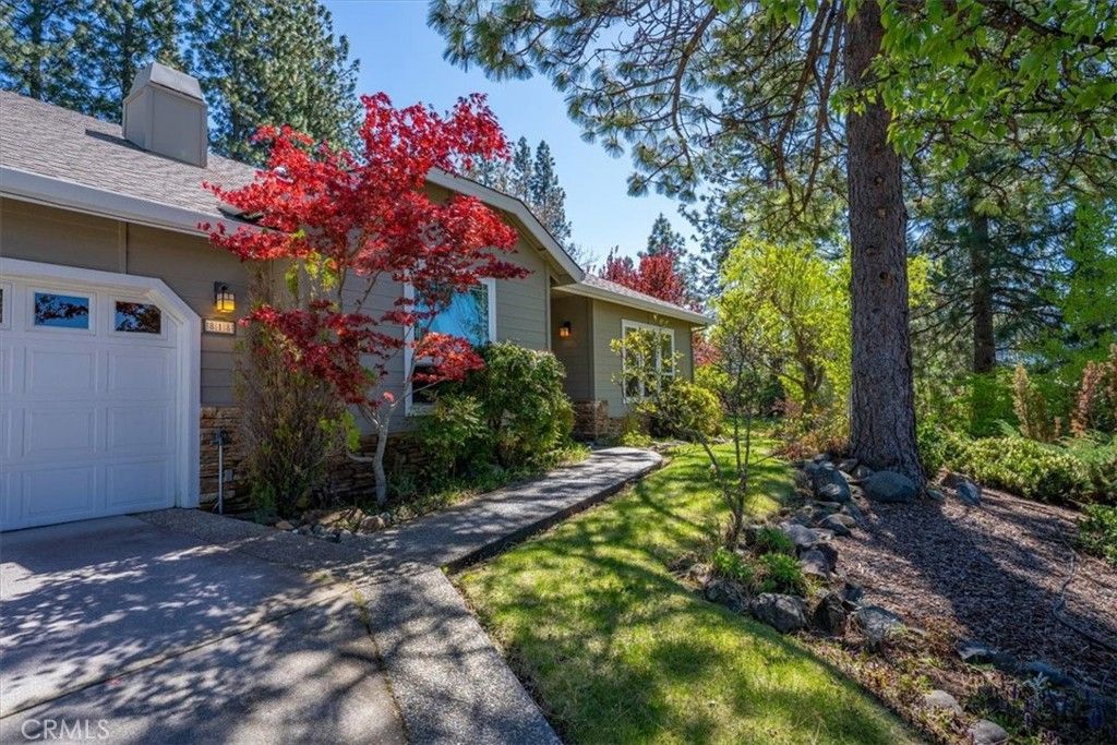 Image 7 of property listing at 818 Deas, Mount Shasta, CA 96067