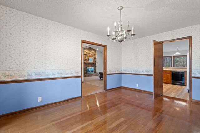 2 Resplandor Place, Hot Springs Village, AR 71909