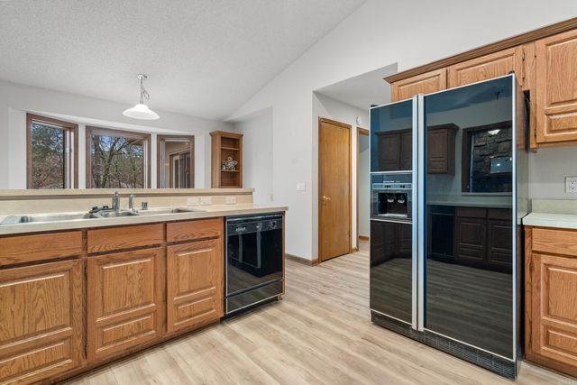 2 Resplandor Place, Hot Springs Village, AR 71909