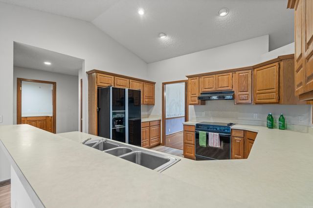 2 Resplandor Place, Hot Springs Village, AR 71909