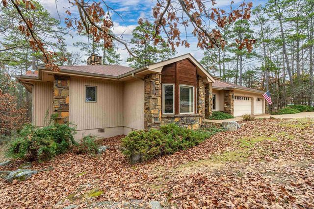 2 Resplandor Place, Hot Springs Village, AR 71909