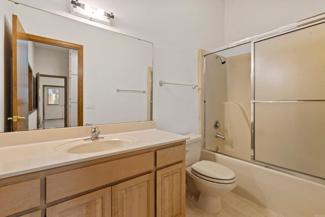 2 Resplandor Place, Hot Springs Village, AR 71909