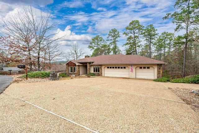 2 Resplandor Place, Hot Springs Village, AR 71909
