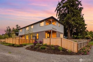 10202 44th Avenue SW, Seattle, WA 98146