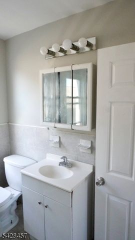 1007 Julia St, Elizabeth City, NJ 07201