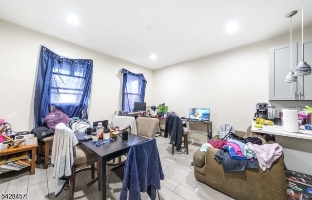 1007 Julia St, Elizabeth City, NJ 07201