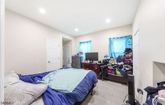 1007 Julia St, Elizabeth City, NJ 07201