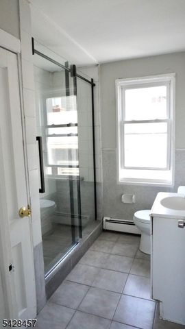 1007 Julia St, Elizabeth City, NJ 07201